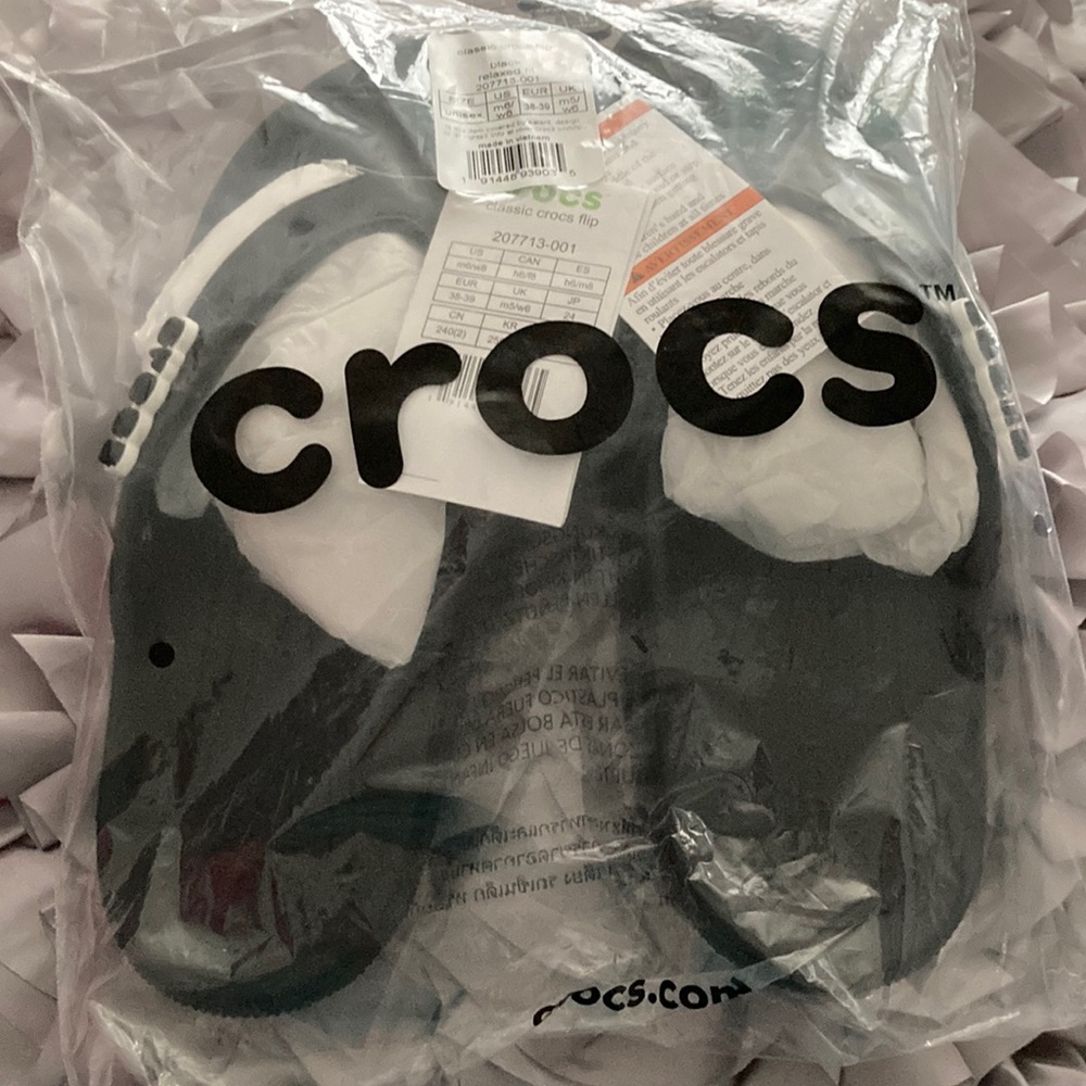 Crocs new in bag  ladies iconic comfort